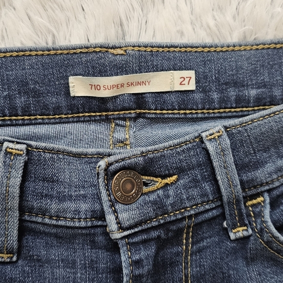 LEVI'S | 710 SUPER SKINNY DISTRESSED JEANS \\ SIZE 27\28 WAIST WOMENS - Picture 9 of 11